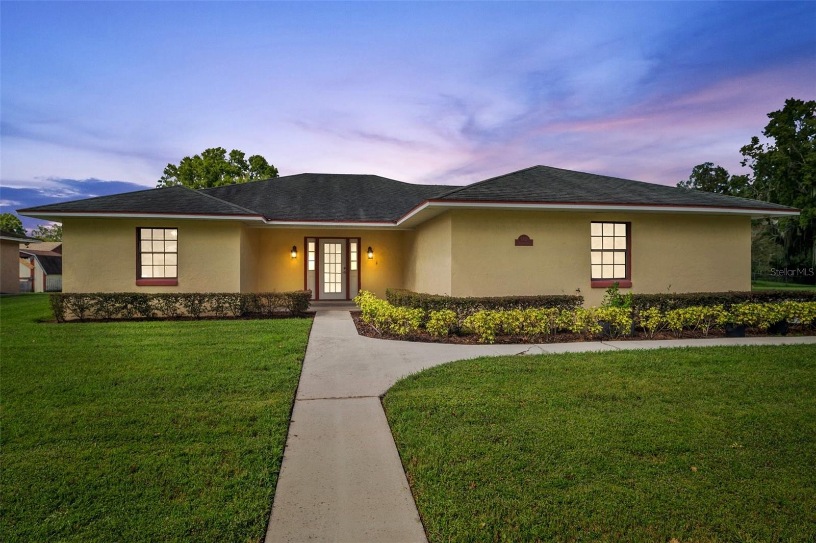 Ivybrook Ln, Lakeland, FL 33811