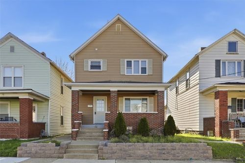 110 13th St, Ellwood City, PA, 16117-1809 | Card Image