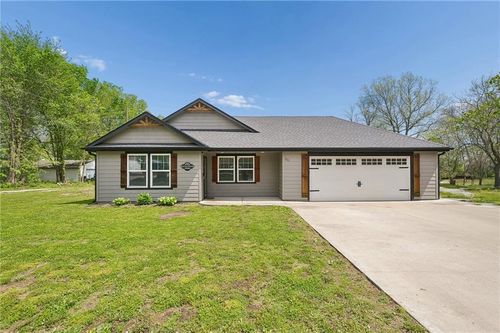 221 S 3rd St, Drexel, MO, 64742-9126 | Card Image