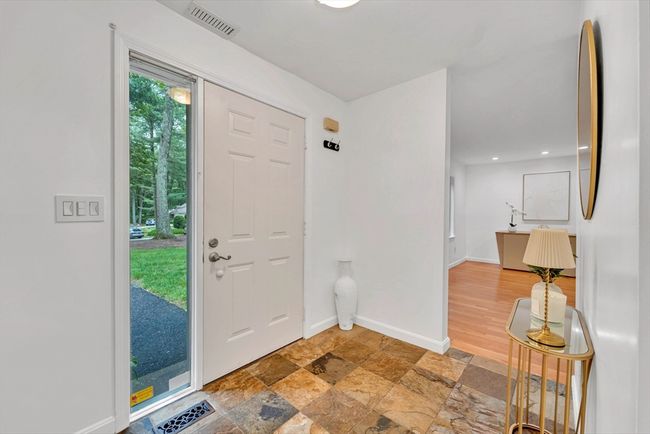 10 - 10 Fox Holw, Condo with 2 bedrooms, 3 bathrooms and 2 parking in Wayland MA | Image 8