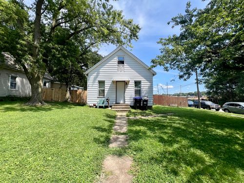 301 Stillwell St, Bloomington, IL, 61701-3742 | Card Image