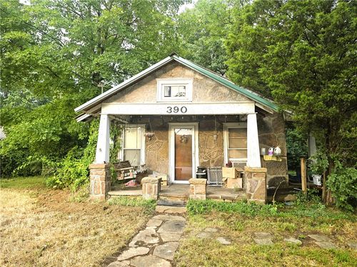 390 S Crossover Rd, Fayetteville, AR, 72701-4632 | Card Image