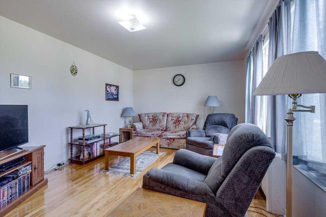 18 Poplar Cres, Home with 3 bedrooms, 2 bathrooms and 1 parking in Springbrook AB | Image 6