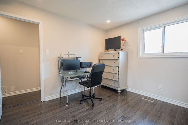 4 Simmons Blvd, House other with 5 bedrooms, 4 bathrooms and 3 parking in Brampton ON | Image 23