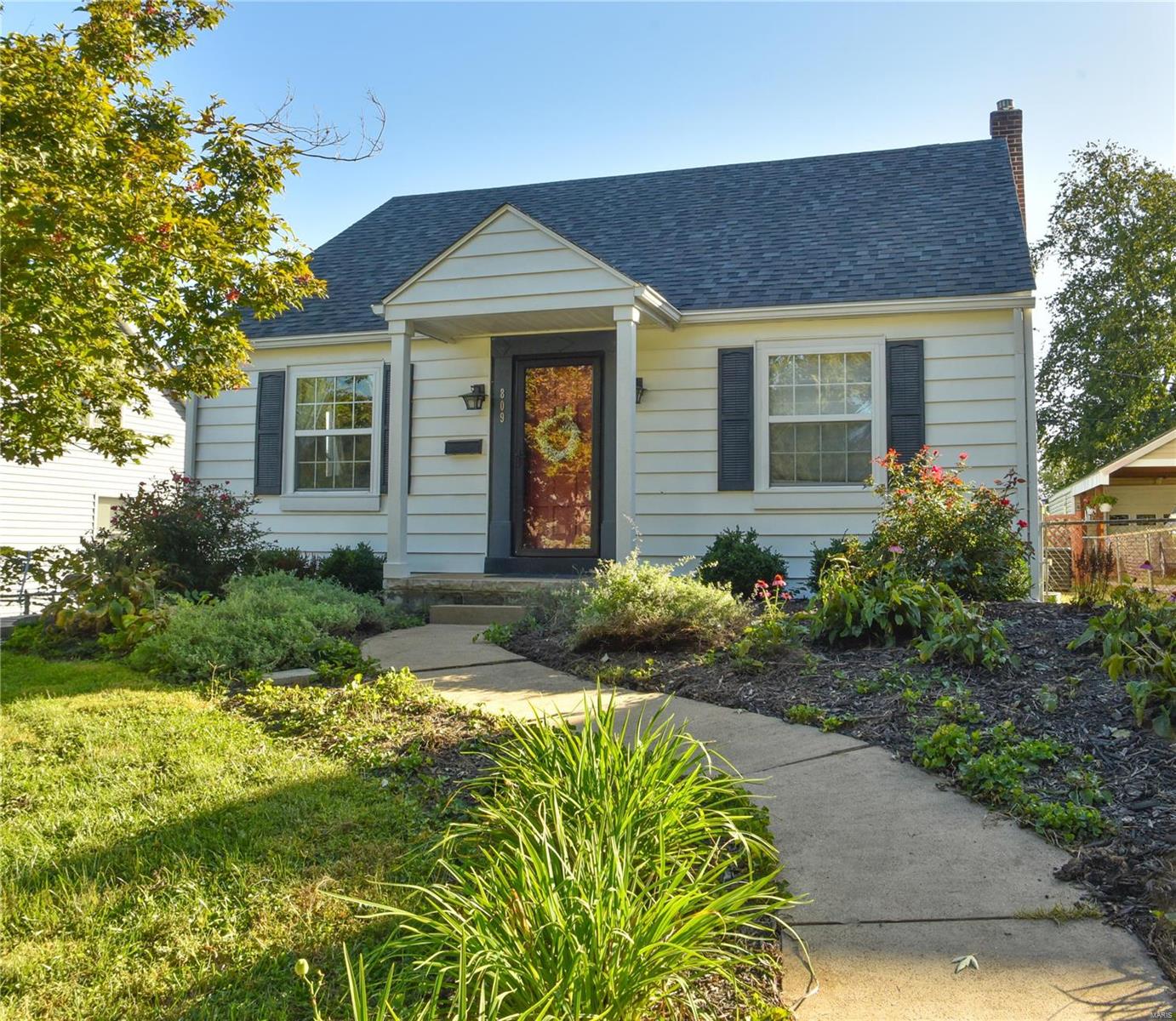 Mcdonough St, Saint Charles, MO 63301