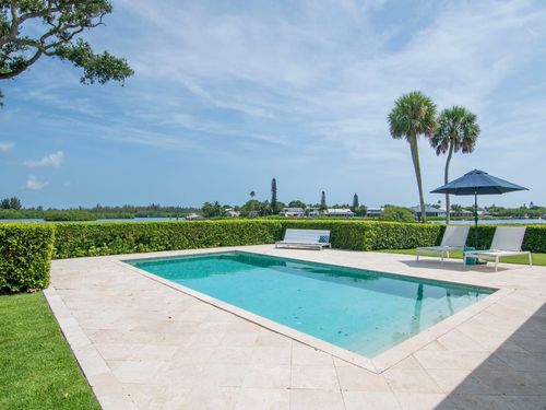 215 Live Oak Rd, Vero Beach, FL, 32963-1430 | Card Image