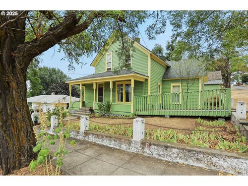 109 Bidwell St, Moro, OR, 97039-3056 | Card Image