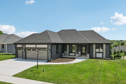 713 Panarama Dr, Waukesha, WI, 53186 | Card Image