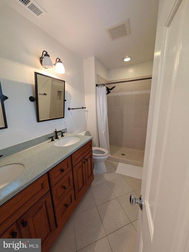 11901 Paradise Ln, House other with 4 bedrooms, 5 bathrooms and null parking in Oak Hill VA | Image 38