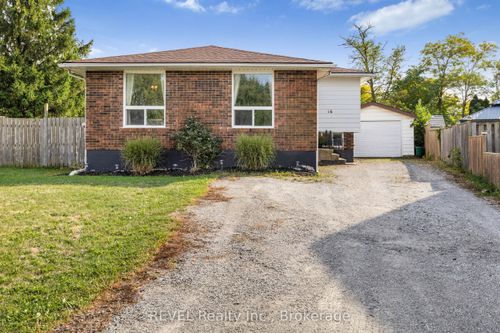 16 Roxborough Crt, Saint Catharines, ON, L2M6E3 | Card Image