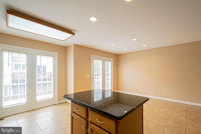 3916 Maximilian Ct, Townhouse with 3 bedrooms, 2 bathrooms and null parking in FAIRFAX VA | Image 15