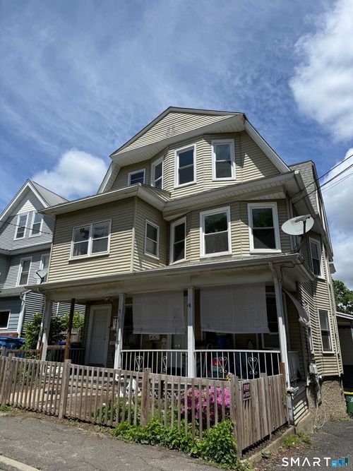82 Bunker Hill Ave, Waterbury, CT, 06708-2209 | Card Image