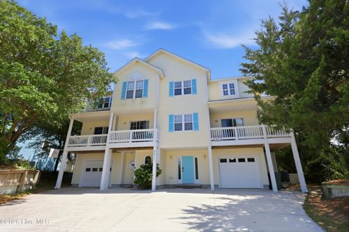 west-9911 Chrissie Wright Ct, Emerald Isle, NC, 28594-2364 | Card Image