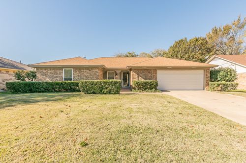 7417 Timberhill Dr, North Richland Hills, TX, 76182-6017 | Card Image