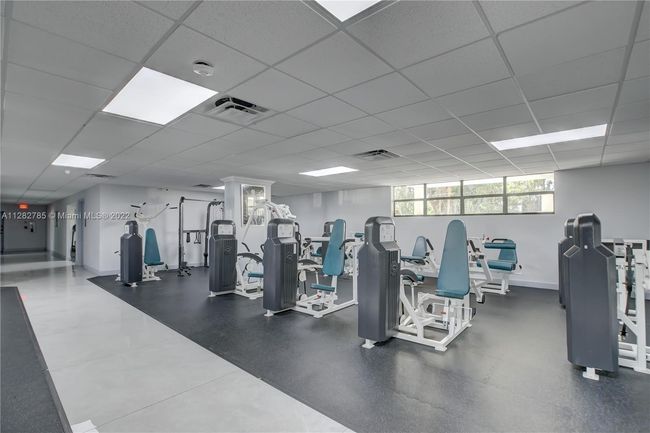 231 - 600 Parkview Dr, Condo with 3 bedrooms, 2 bathrooms and null parking in Hallandale Beach FL | Image 35
