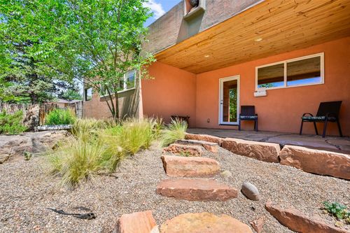 201 Alamo Dr, Santa Fe, NM, 87501-1519 | Card Image