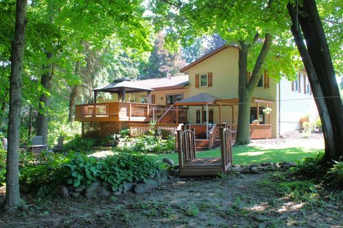 6905 Colt Cir, West Bend, WI, 53090-9326 | Card Image