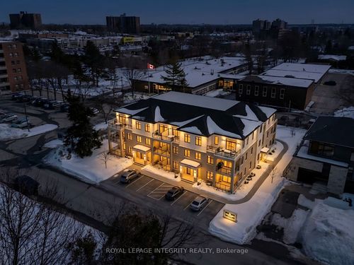 22 Rossland Ave, Nepean, ON, K2G2K4 | Card Image