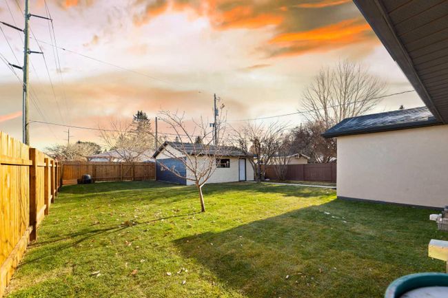 4844 Montana Crescent Nw, Home with 4 bedrooms, 3 bathrooms and 2 parking in Calgary AB | Image 24