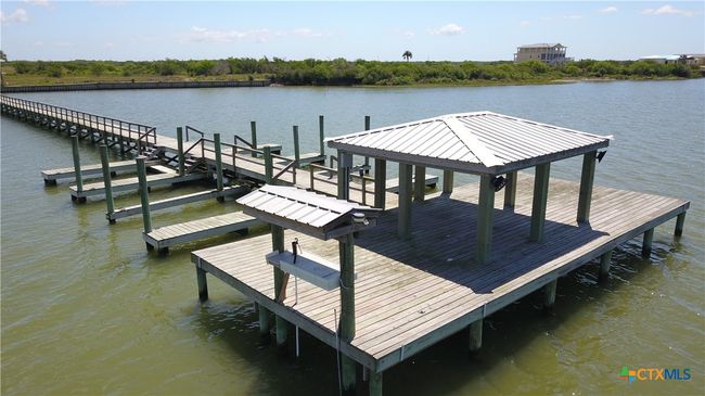 Pier with boat slips | Image 4