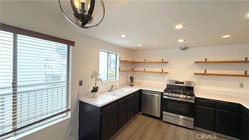 b-12380 Chandler Blvd, Valley Village, CA, 91607 | Card Image