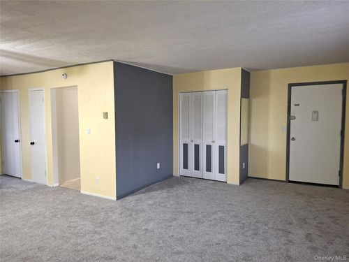 apt-c-18 White Gate Dr, Wappingers Falls, NY, 12590-5071 | Card Image