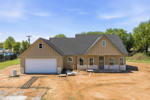 110 Garrett Dr, Wynnewood, OK, 73098-1008 | Card Image