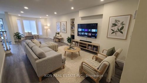 31 Torrens Ave, East York, ON, M4K2H9 | Card Image