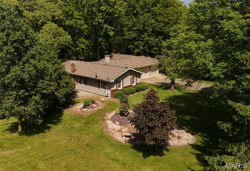 20 Denzel Dr, Greenville, IL, 62246-2768 | Card Image