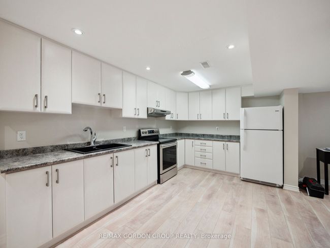 62 Macedonia Crt, House other with 4 bedrooms, 4 bathrooms and 2 parking in Newmarket ON | Image 27