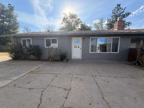 727 Butte St, Yreka, CA, 96097-2807 | Card Image