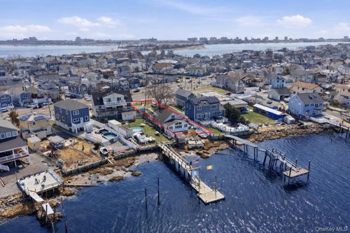 631 Cross Bay Blvd, Broad Channel, NY, 11693-1030 | Card Image