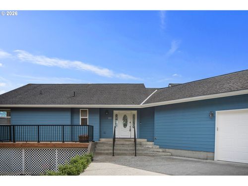 211 Basswood Dr, Silverlake, WA, 98645-9812 | Card Image