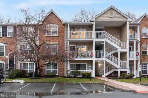 98 Chambord Ct, HAMILTON, NJ, 08619-4709 | Card Image