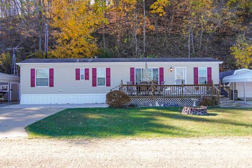 4-1670 River View Rd, Lansing, IA, 52151-7528 | Card Image