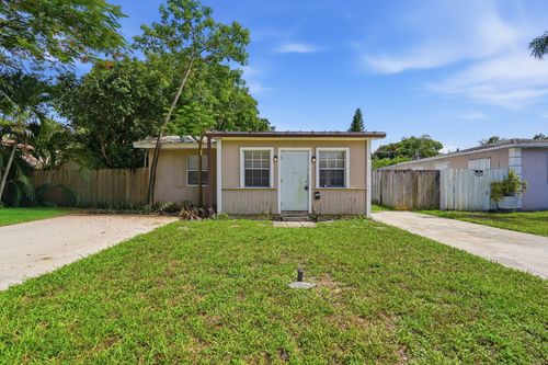 2530 Adams St, Hollywood, FL, 33020-5325 | Card Image