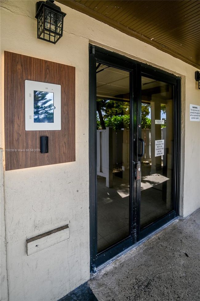APT-601 - 4164 Inverrary Dr, Condo with 2 bedrooms, 2 bathrooms and null parking in Lauderhill FL | Image 50