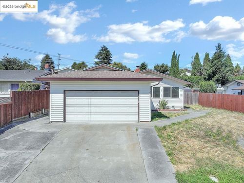 2713 Flannery Rd, San Pablo, CA, 94806-1407 | Card Image