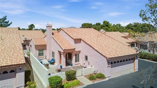 586 Cervantes Dr, Henderson, NV, 89014-4045 | Card Image