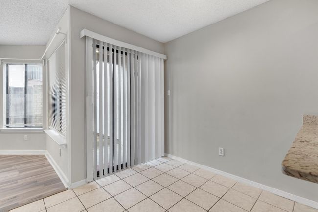 APT-137 - 521 Ranch Trl, Condo with 2 bedrooms, 2 bathrooms and null parking in Irving TX | Image 13