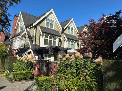 3826 Welwyn St, Vancouver, BC, V5N3Y9 | Card Image