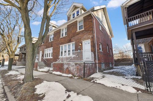 8214 Brush St, Detroit, MI, 48202-2504 | Card Image
