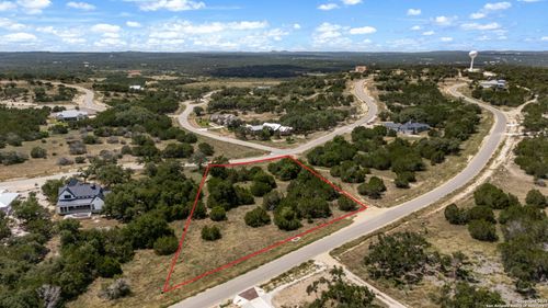 1746 Paradise Pkwy, Canyon Lake, TX, 78133-6488 | Card Image