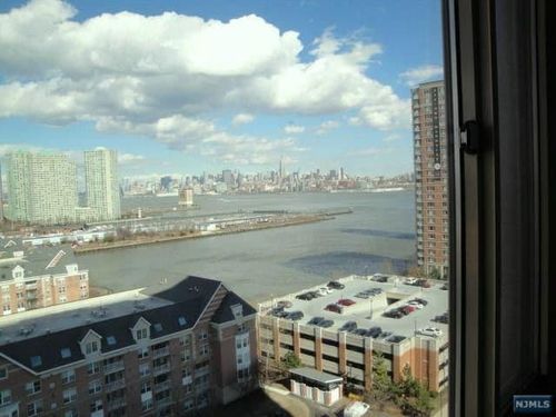 apt-1306-1 2nd St, Jersey City, NJ, 07302-4904 | Card Image