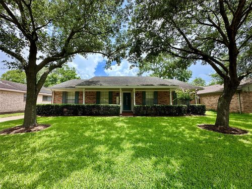 5818 Birchmont Dr, Houston, TX, 77092-2318 | Card Image