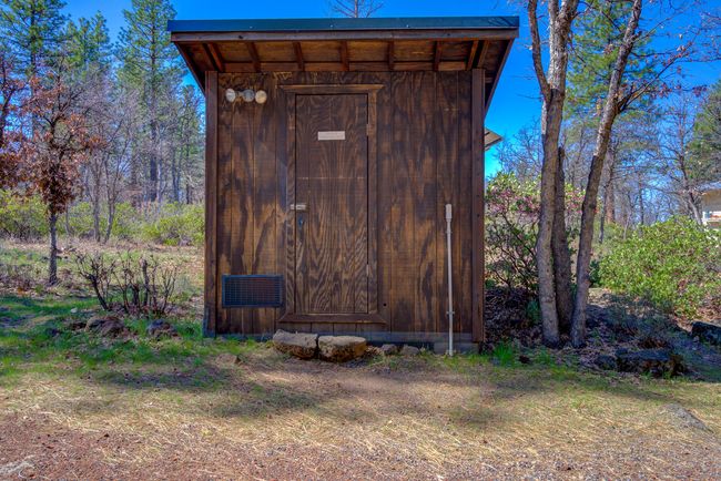 547705 Old Highway Rd, House other with 3 bedrooms, 3 bathrooms and null parking in Mcarthur CA | Image 52