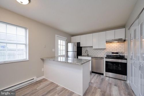 64-65 North St, MCSHERRYSTOWN, PA, 17344-1316 | Card Image