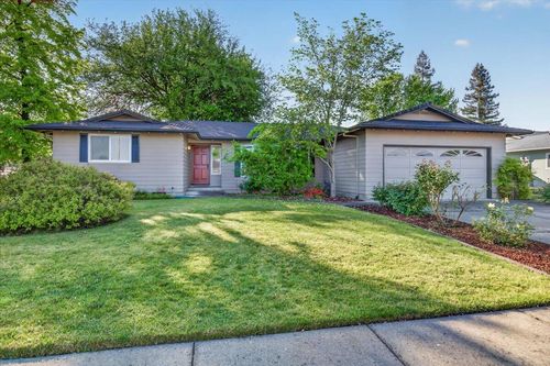 2892 Banner Court, Medford, OR, 97504 | Card Image