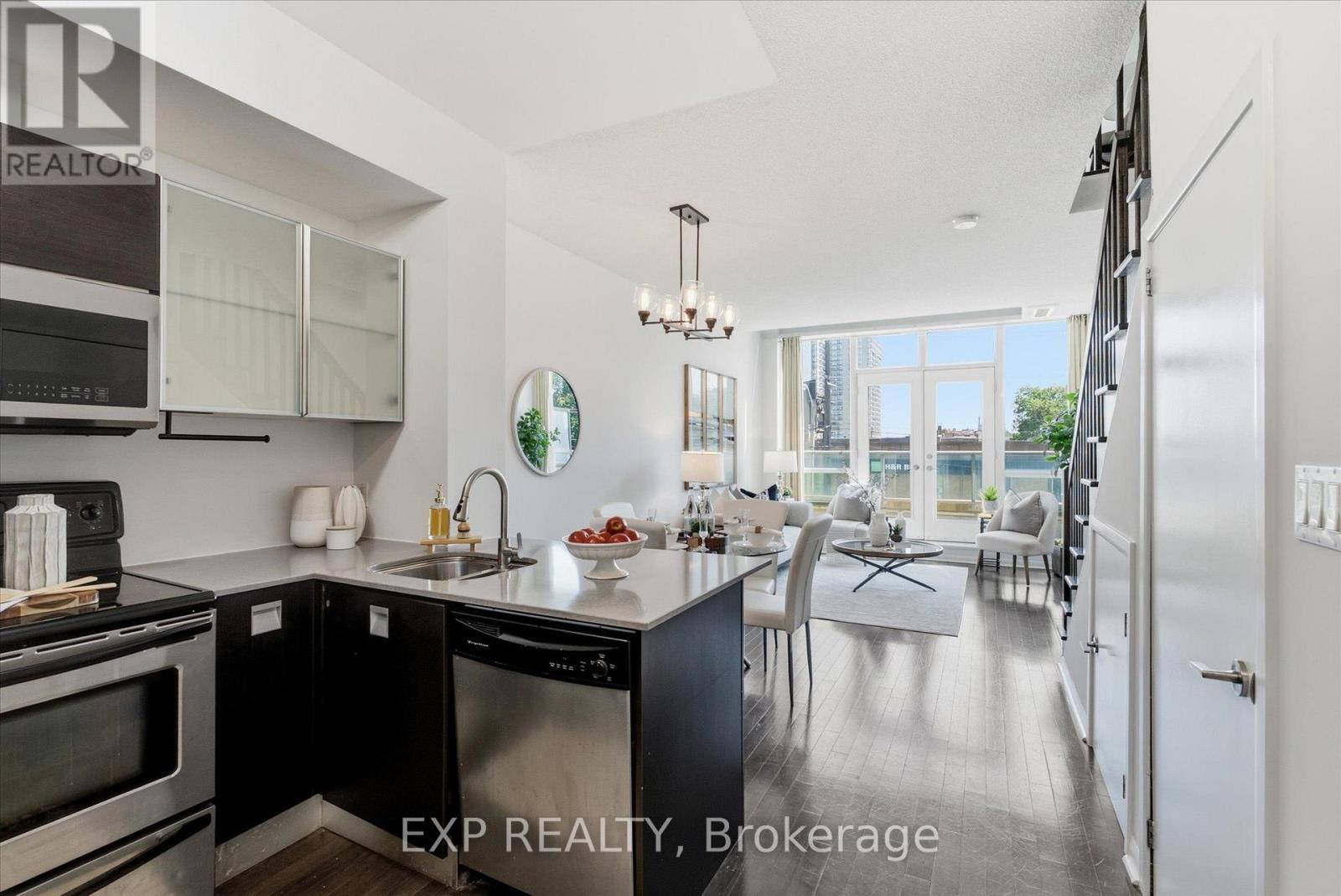 Residential in Toronto (Islington-City Centre West) 3