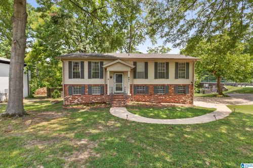 801 Frontier Drive, PELHAM, AL, 35124 | Card Image